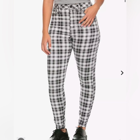 HT Black & White Plaid Ultra Hi-Rise Jeggings - Picture 1 of 7